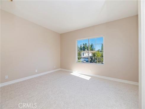 8 Nidden , Irvine, CA