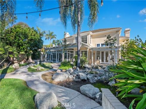 8 Nidden , Irvine, CA