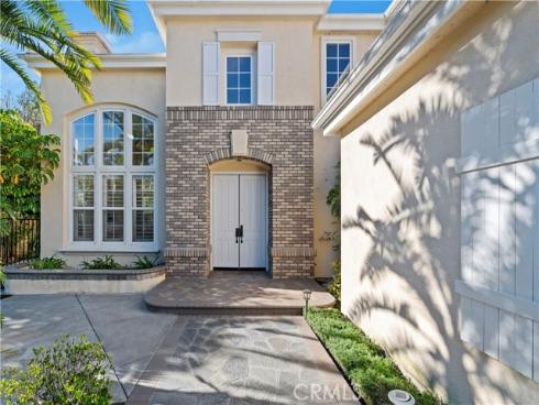 8 Nidden , Irvine, CA