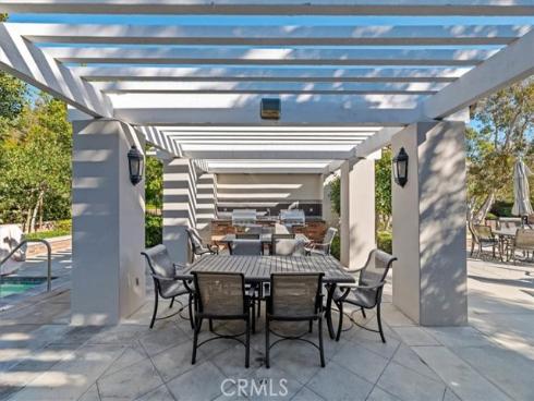 8 Nidden , Irvine, CA