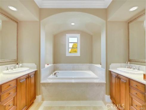 21 Ridgeview , Irvine, CA