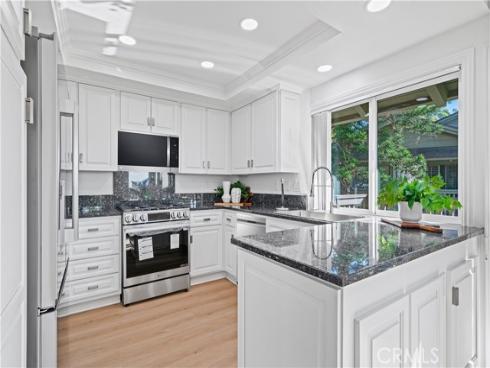 19 Las Brisas 10 , Irvine, CA