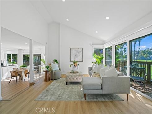 19 Las Brisas 10 , Irvine, CA