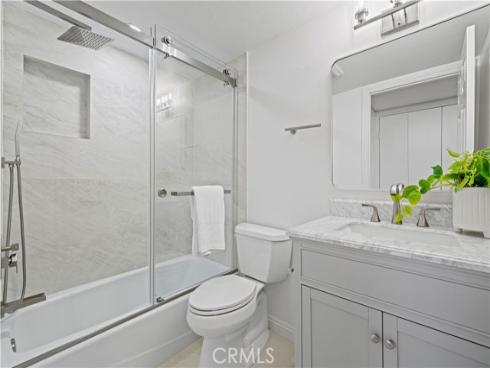 19 Las Brisas 10 , Irvine, CA