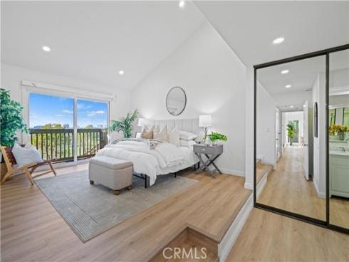 19 Las Brisas 10 , Irvine, CA