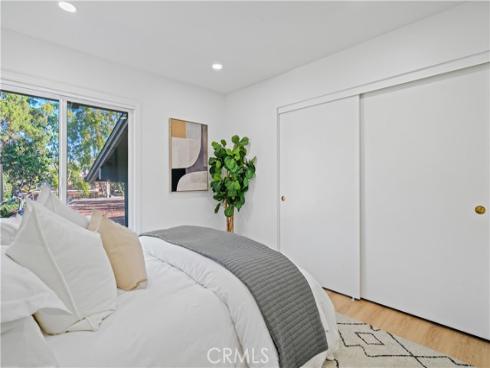 19 Las Brisas 10 , Irvine, CA