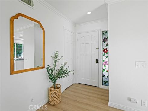 19 Las Brisas 10 , Irvine, CA