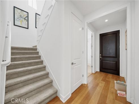 67 Runner , Irvine, CA