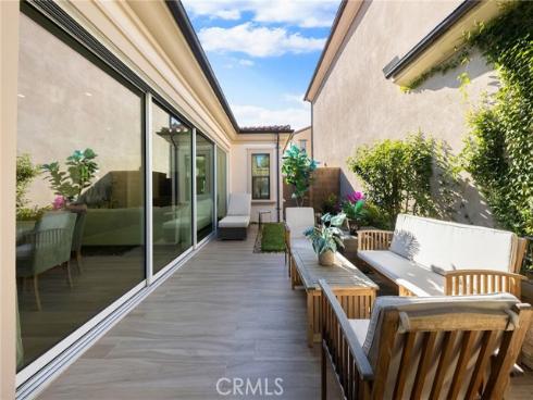 67 Runner , Irvine, CA