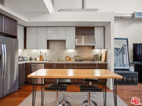 25 Delancy , Irvine, CA