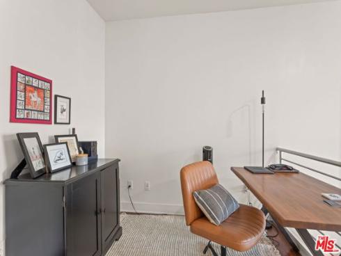 25 Delancy , Irvine, CA