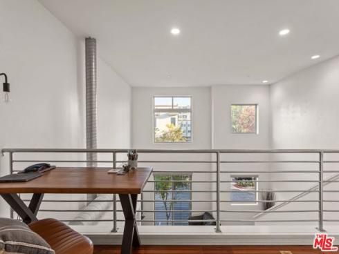 25 Delancy , Irvine, CA