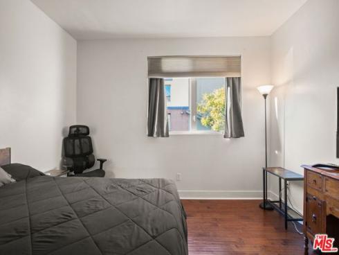 25 Delancy , Irvine, CA