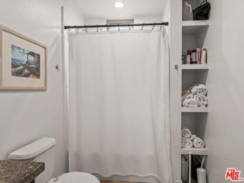 25 Delancy , Irvine, CA