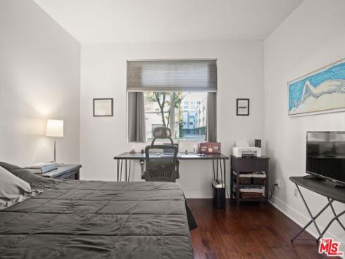 25 Delancy , Irvine, CA