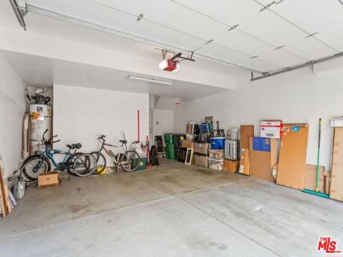 25 Delancy , Irvine, CA