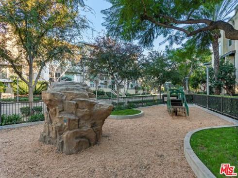 25 Delancy , Irvine, CA