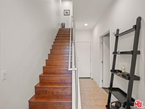 25 Delancy , Irvine, CA