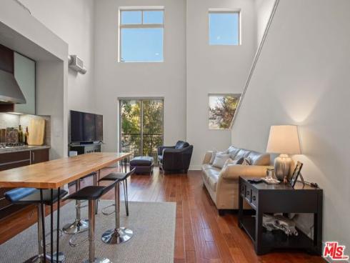 25 Delancy , Irvine, CA