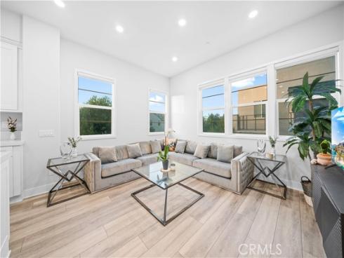 119 Glance , Irvine, CA