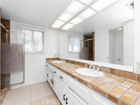 7 Chattanooga , Irvine, CA