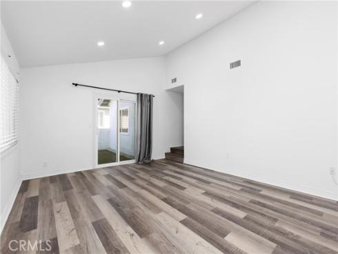 7  Chattanooga  , Irvine, CA