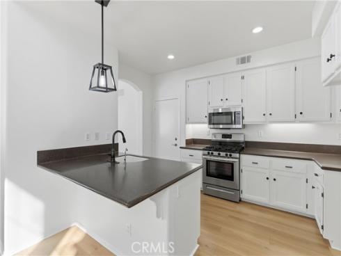 55  Essex  , Irvine, CA