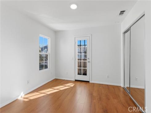 55  Essex  , Irvine, CA