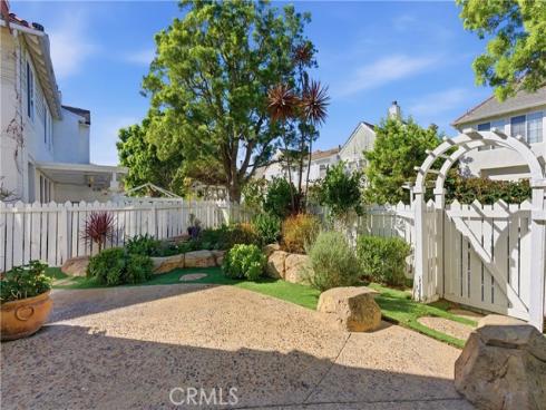 55  Essex  , Irvine, CA