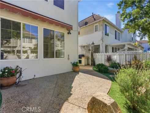 55  Essex  , Irvine, CA