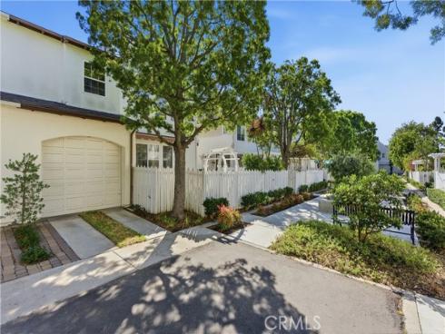 55  Essex  , Irvine, CA