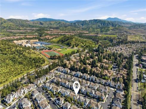 55  Essex  , Irvine, CA