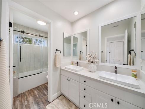 26 Windflower , Irvine, CA