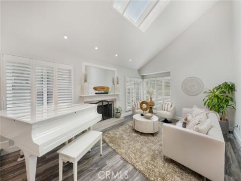 26 Windflower , Irvine, CA