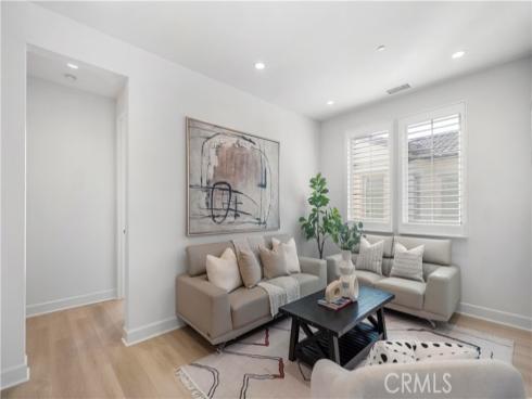 138 Jayhawk , Irvine, CA