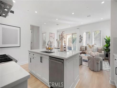 138 Jayhawk , Irvine, CA