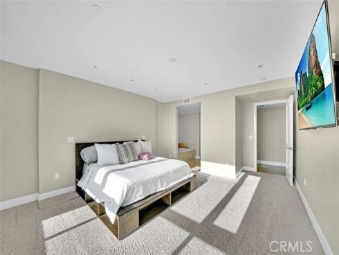 5124 Scholarship , Irvine, CA