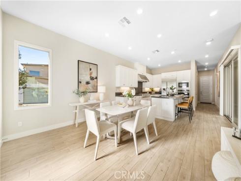 151 Scale , Irvine, CA