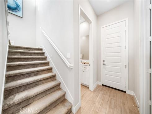 151 Scale , Irvine, CA