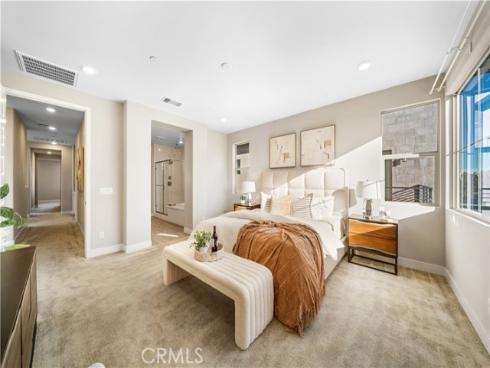 151 Scale , Irvine, CA