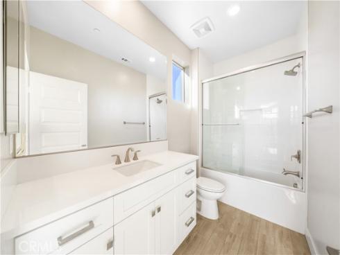 151 Scale , Irvine, CA