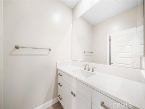 151 Scale , Irvine, CA