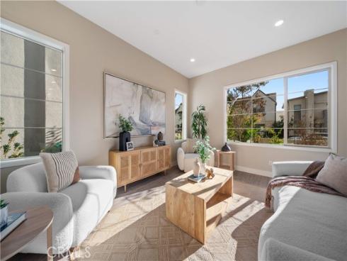 157 Scale , Irvine, CA