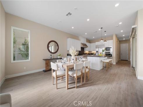 157 Scale , Irvine, CA