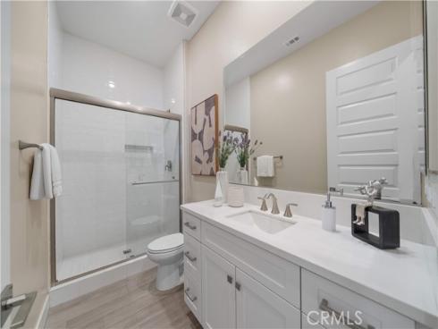 157 Scale , Irvine, CA