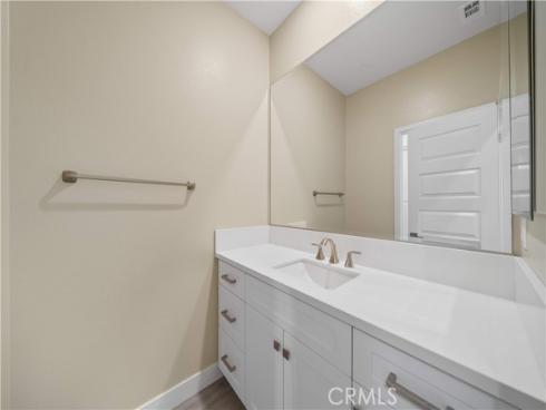 157 Scale , Irvine, CA