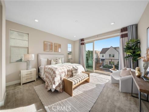 157 Scale , Irvine, CA