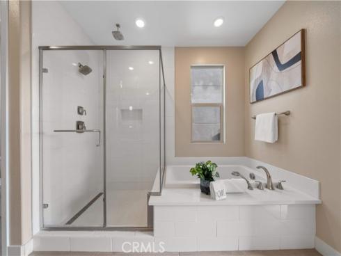 157 Scale , Irvine, CA