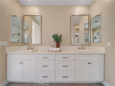 157 Scale , Irvine, CA