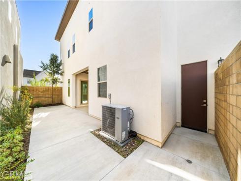 157 Scale , Irvine, CA